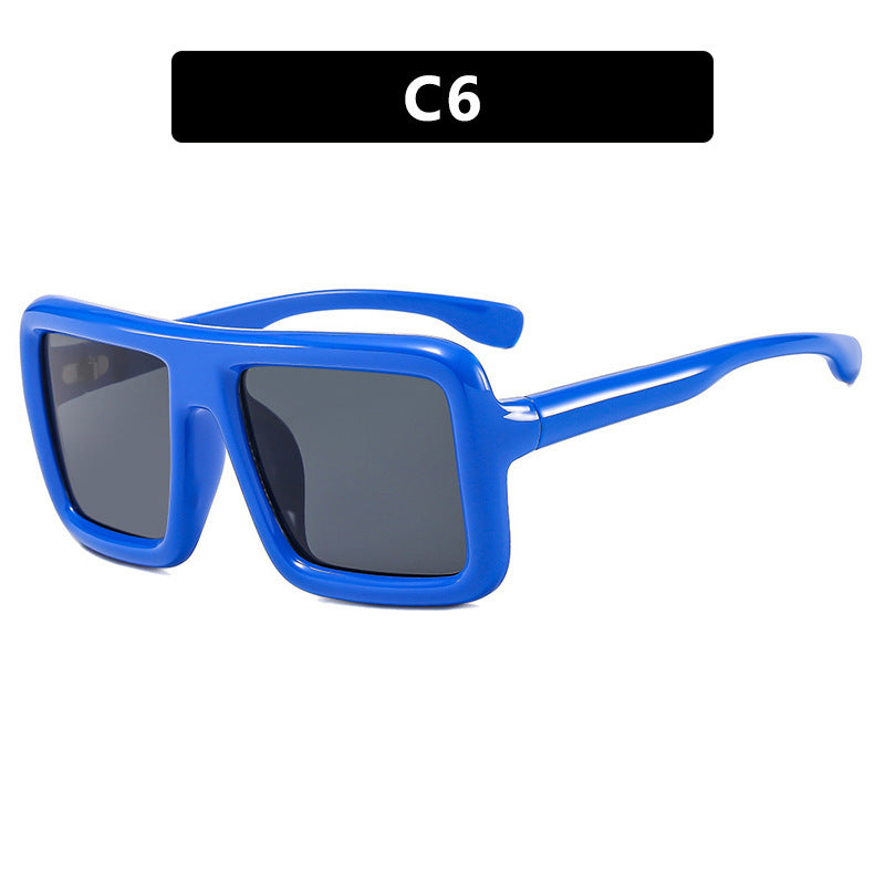 Women's sunglasses in a modern, rectangular design with high UV protection function Kalsten