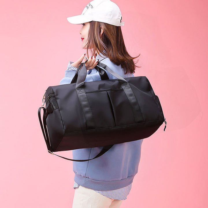 Sporty travel bag with practical outer pockets Kalsten