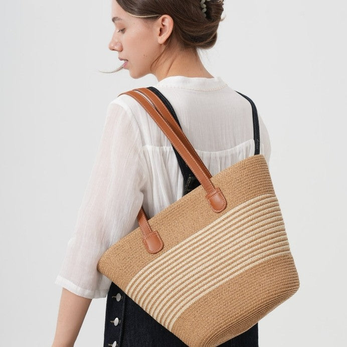 Stylish beach bag with decorative striped pattern Kalsten