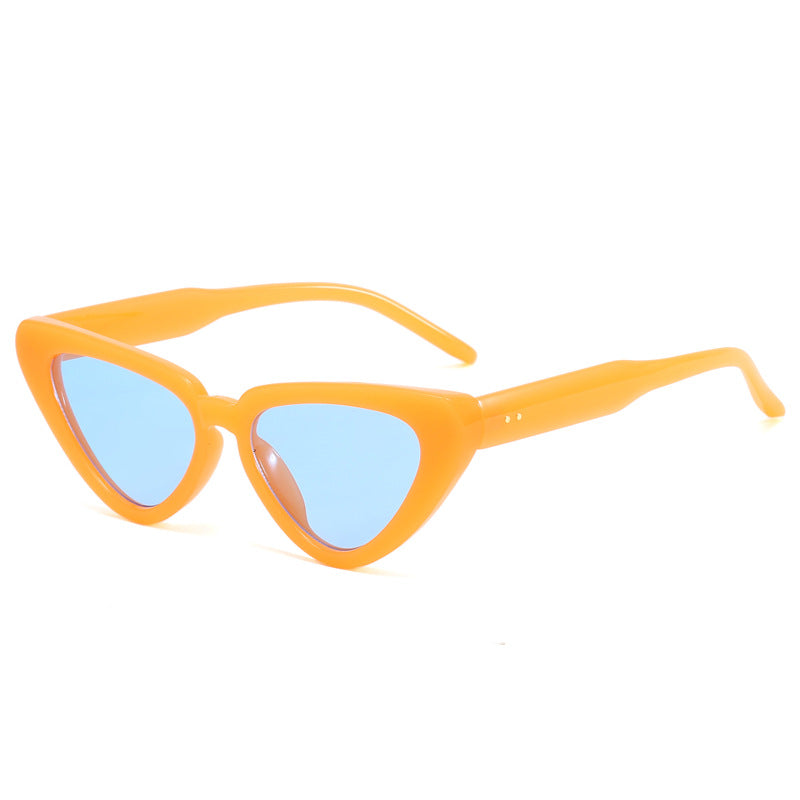 Ladies stylish Cat-Eye sunglasses with striking design Kalsten