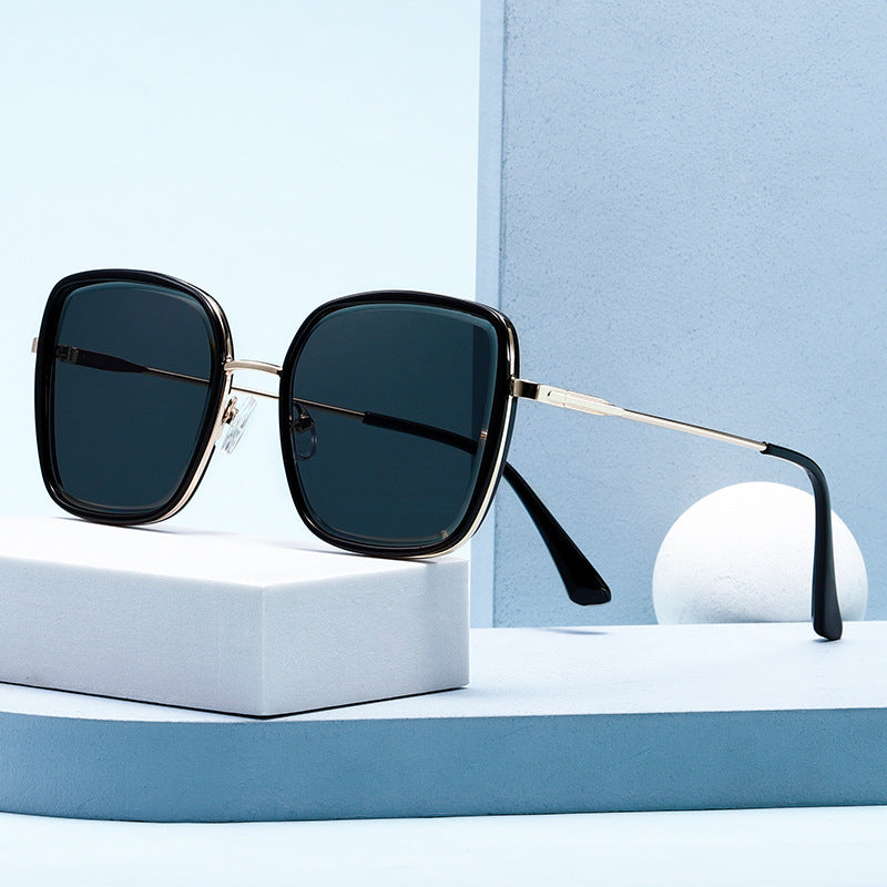 Women's Premium Sunglasses with Square Frame and Mirrored Lenses Kalsten