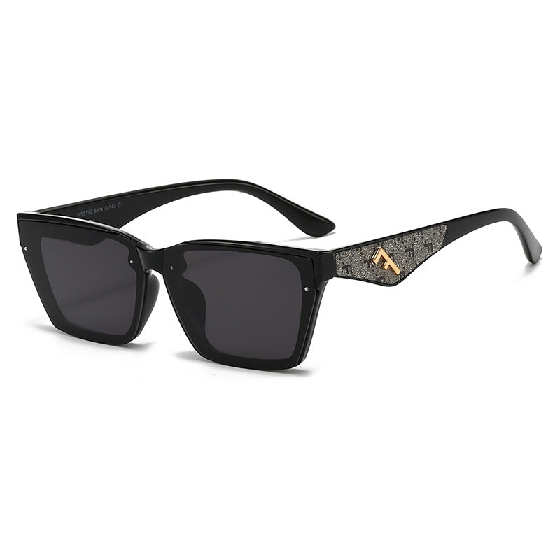 Women's square sunglasses with matte frame and fashionable accents Kalsten
