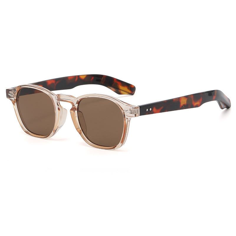 Women rebellious retro-inspired sunglasses Kalsten