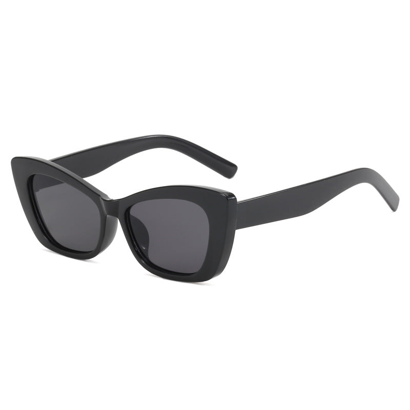 Ladies Cat-Eye Sunglasses with Stylish Elements Kalsten