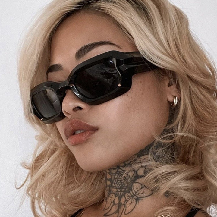 Women's fashionable sunglasses with striking frame Kalsten