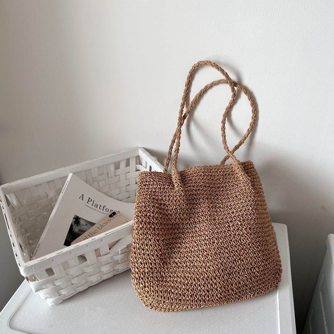 Elegant Bast bag with spacious interior Kalsten