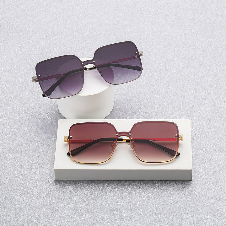 Women's sunglasses in an eccentric square design with a high-quality metal frame Kalsten