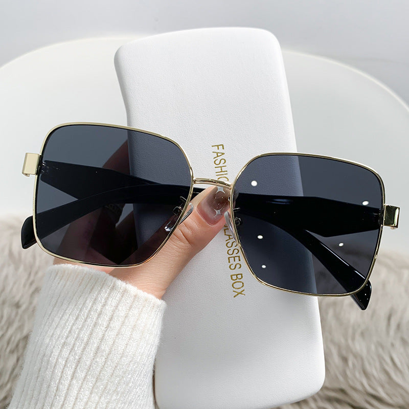 Women stylish square sunglasses with curved frame Kalsten