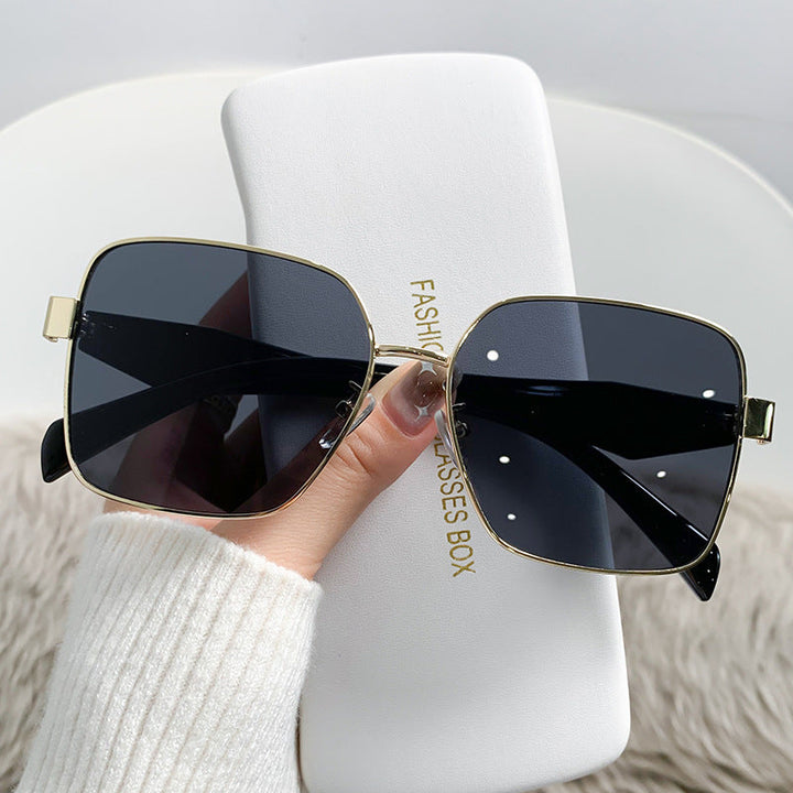 Women stylish square sunglasses with curved frame Kalsten