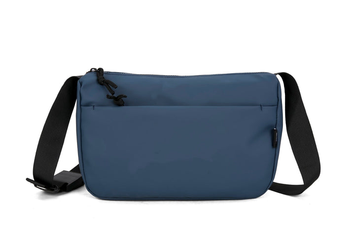 Shoulder bag with lightweight water-repellent material and adjustable shoulder strap Kalsten