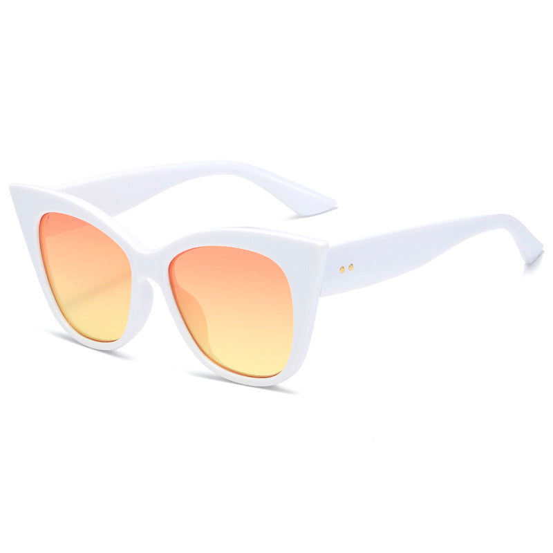 Women extravagant Cat-Eye sunglasses with mirrored lenses Kalsten