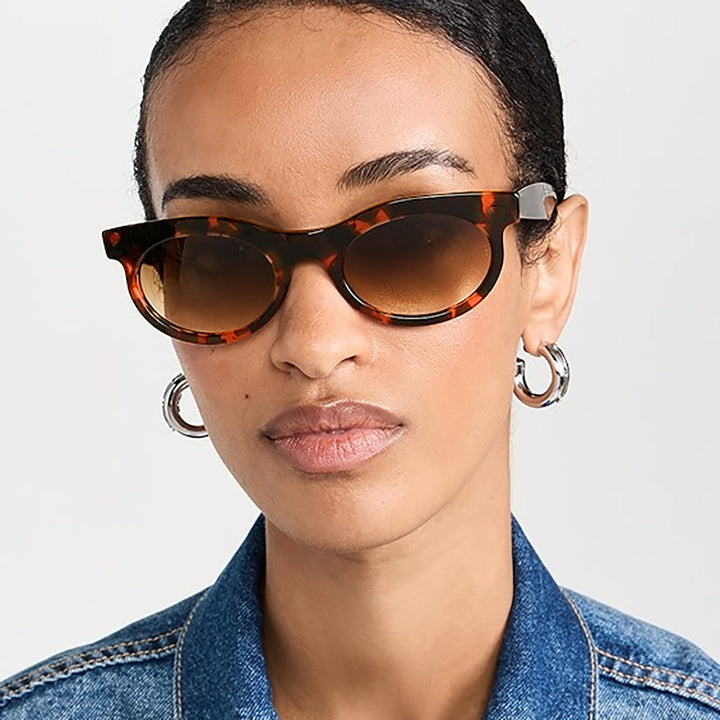 Women trendy sunglasses with stylish design made of durable plastic Kalsten