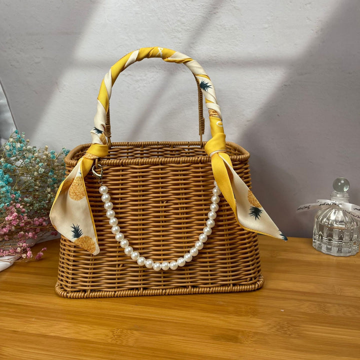 Women's stylish rattan container with pearl handle Kalsten