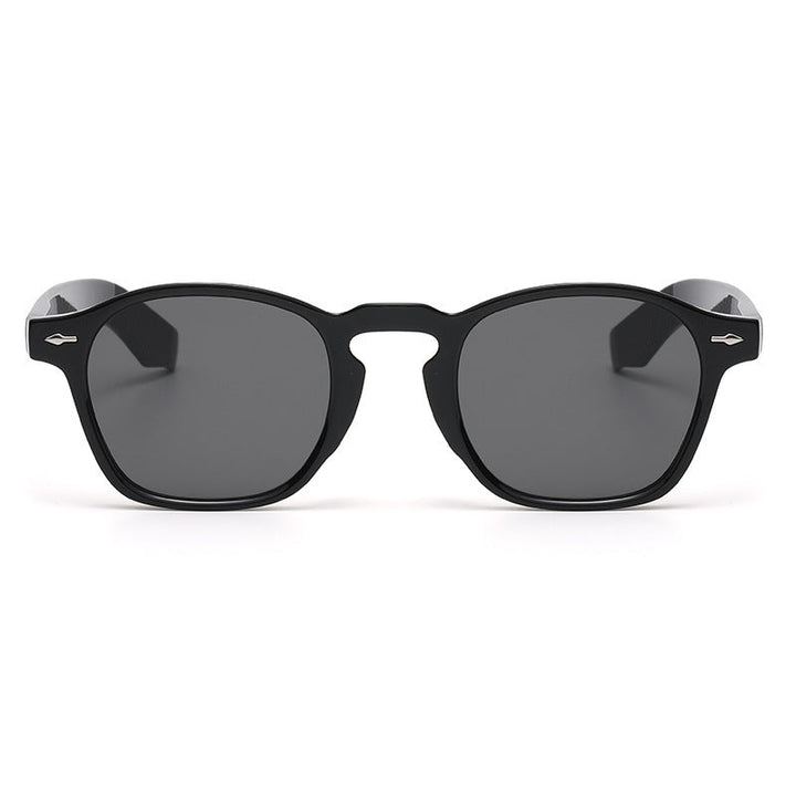 Women rebellious retro-inspired sunglasses Kalsten