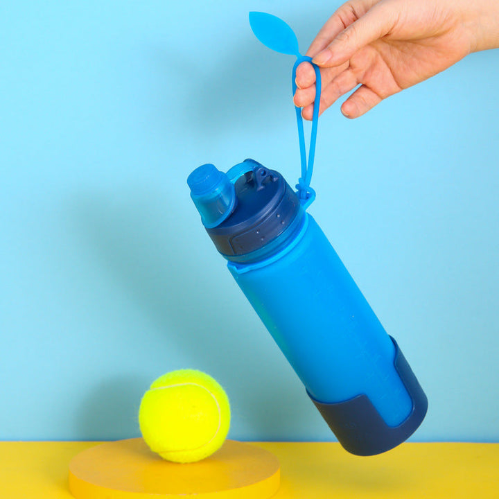 Women's foldable silicone drinking bottle with secure closure Kalsten