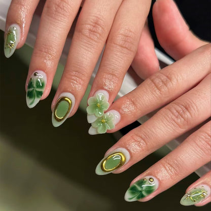 Artificial nail set with elegant rose and gold embellishments Acalora