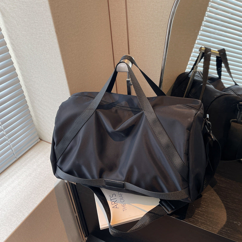 Leisure travel bag with multiple inner compartments Kalsten