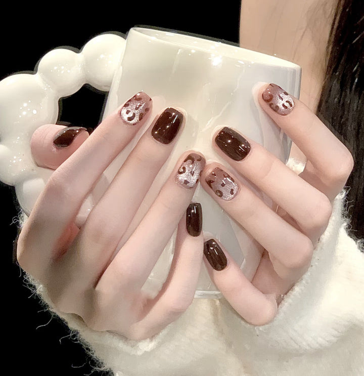 Artificial Nails in Stylish Ombre Design Kalsten