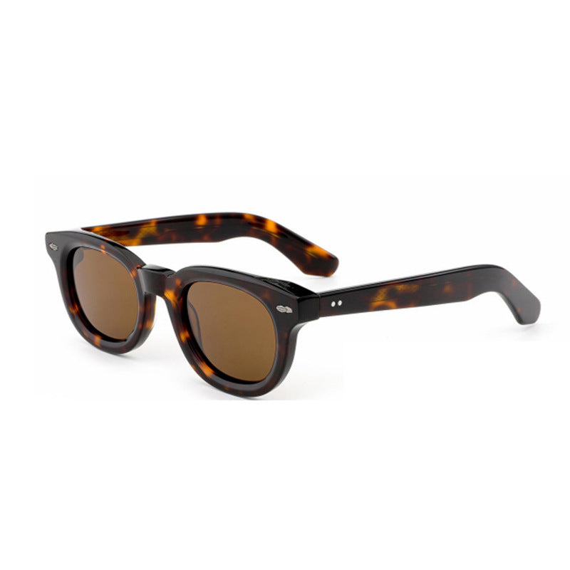Ladies retro-inspired sunglasses with wide tortoiseshell frame and harmonious lenses Kalsten