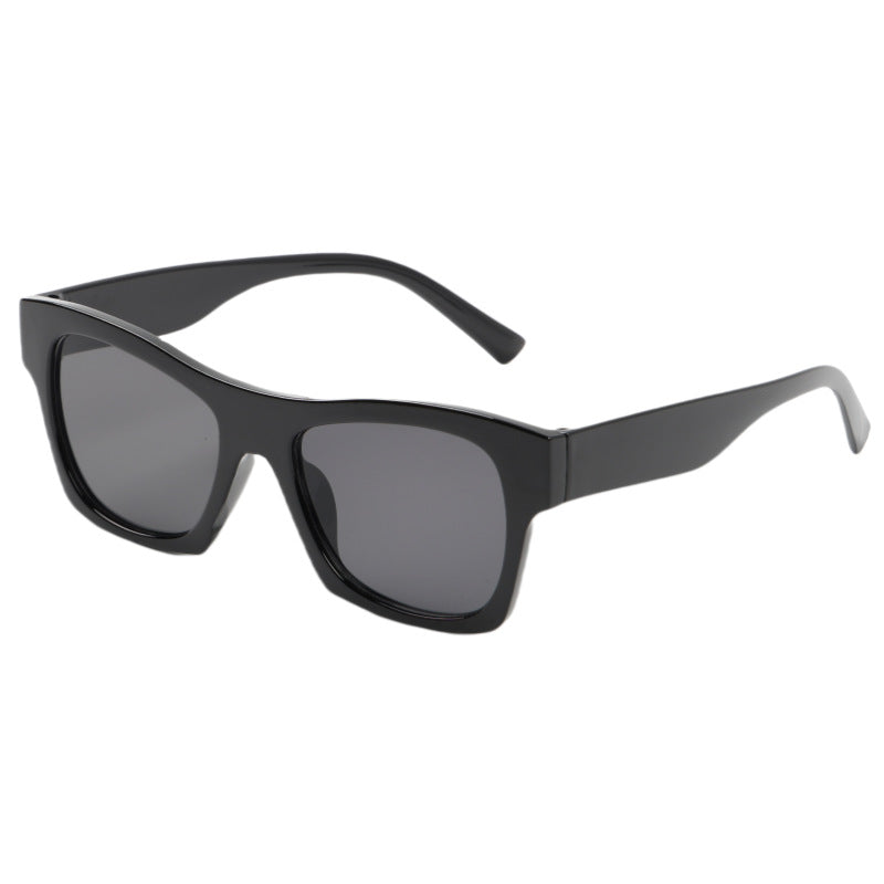 Ladies fashionable sunglasses in elegant square design Kalsten