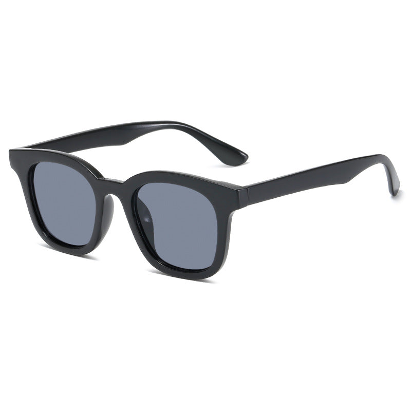 Ladies Fashionable Oversized Sunglasses with Luxurious Design Kalsten