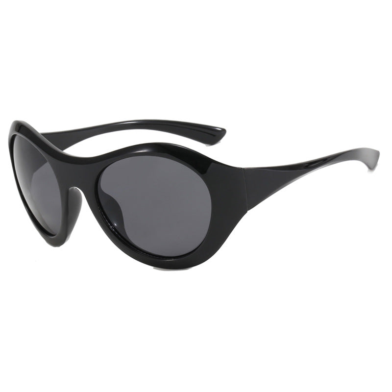 Ladies retro-inspired sunglasses with oversized frame and protective lenses Kalsten