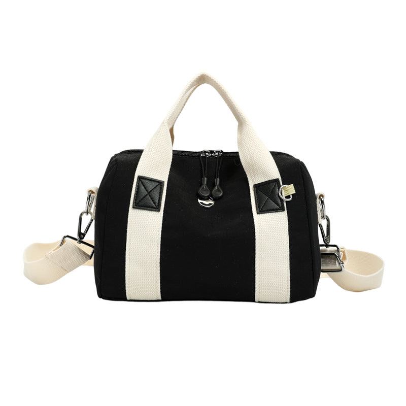 Stylish sports bag with adjustable shoulder strap Kalsten