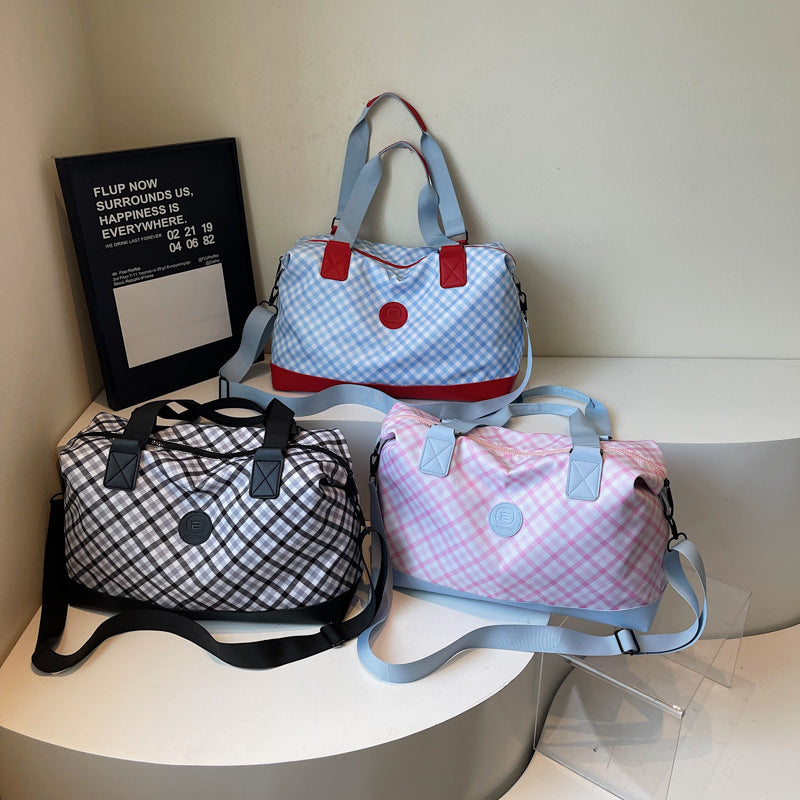 Sporty Travel Bag With Durable Surface Kalsten