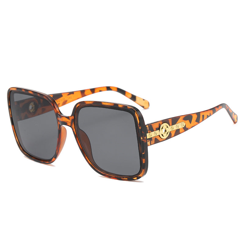 Women's fashionable square sunglasses with luxurious details Kalsten