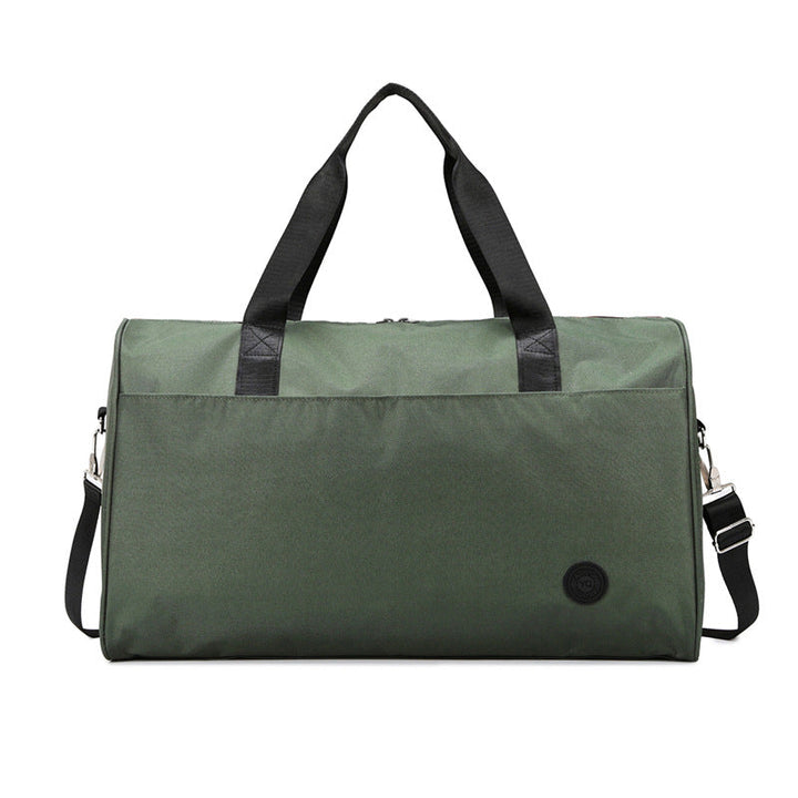 Sporty travel bag with sturdy carrying handles and removable shoulder strap Kalsten
