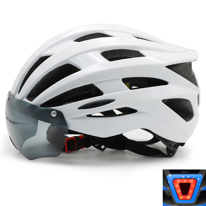 Bicycle helmet with integrated visor and innovative ventilation system Kalsten