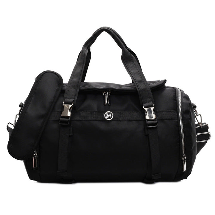Sporty travel bag with adjustable shoulder strap and several compartments Kalsten