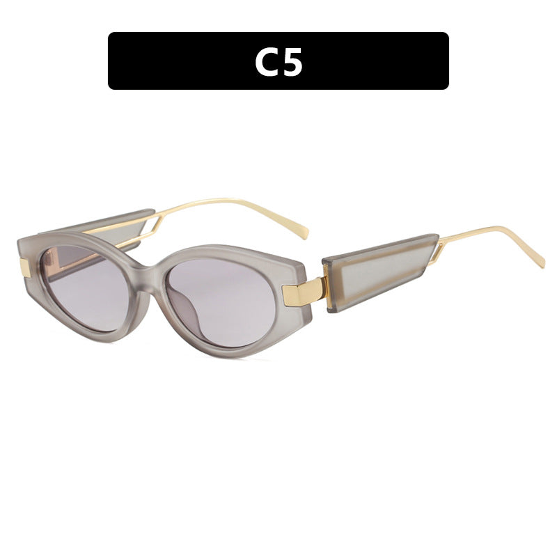 Ladies elegant Cat-Eye sunglasses with gold accents Kalsten