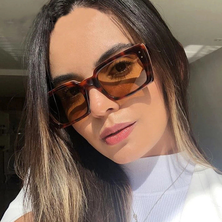 Ladies fashionable sunglasses in modern rectangular design Kalsten