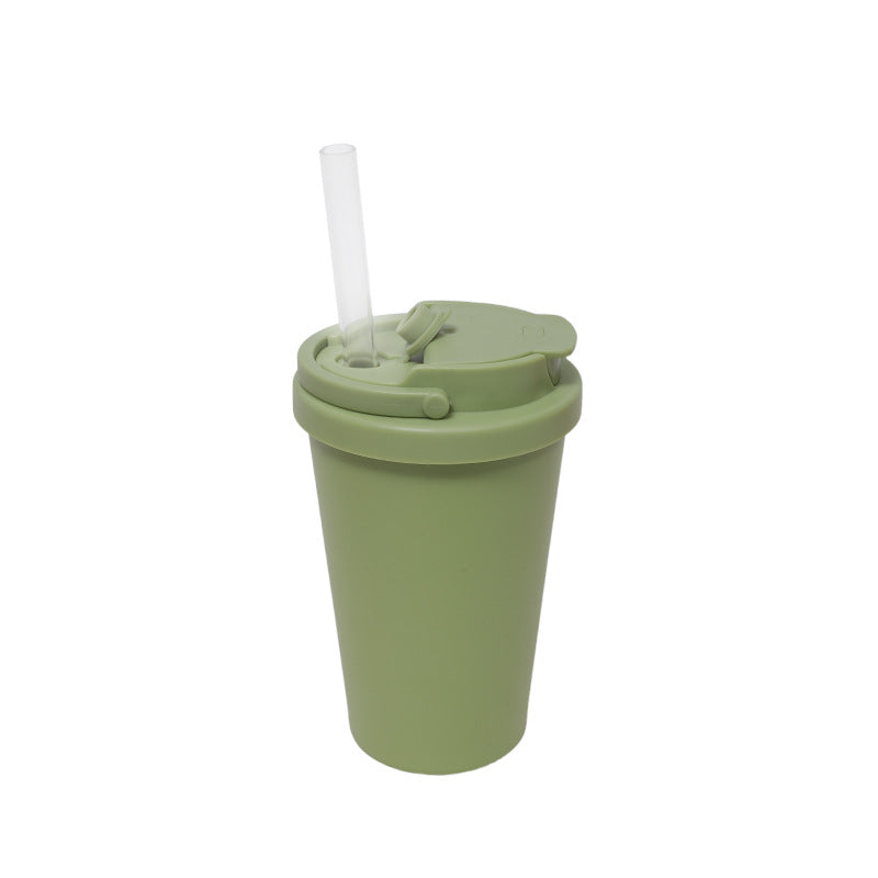 Ladies silicone drinking cup with secure closure system Kalsten