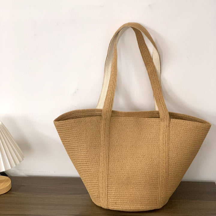 Spacious shopping bag with structured design Kalsten