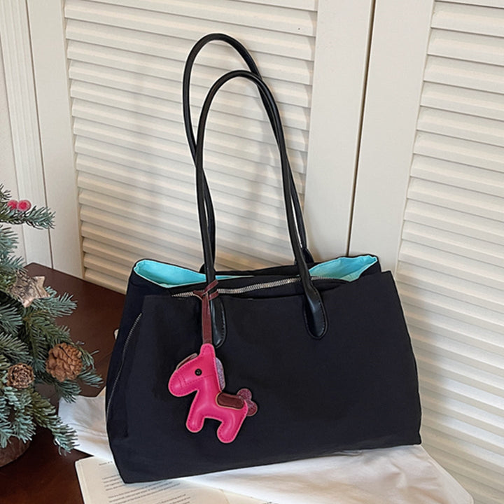 Elegant Tote Bag with Zipper and Practical Interior Pockets Kalsten