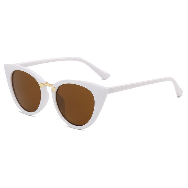 Ladies Cat-Eye Sunglasses with Elegant Golden Detail Kalsten
