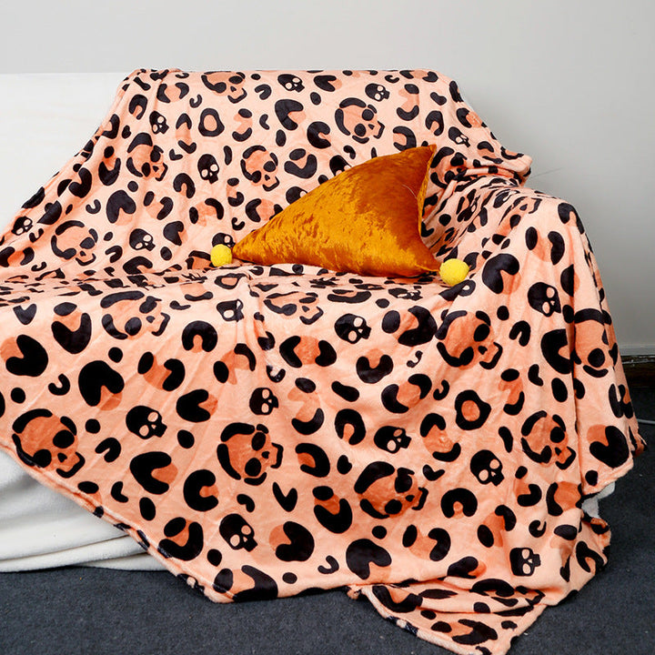 Cuddly blanket with playful motifs of cats and rainbows Kalsten