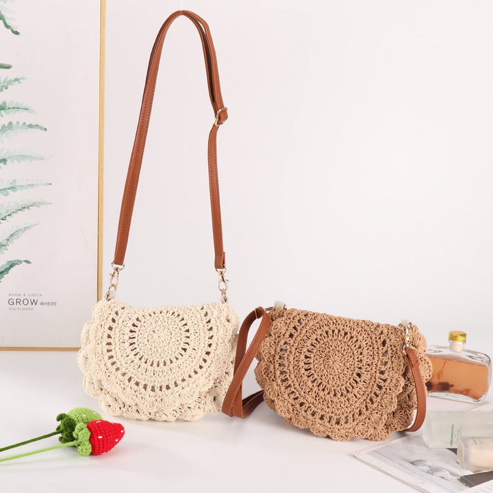 Crochet bag with playful structure design Kalsten