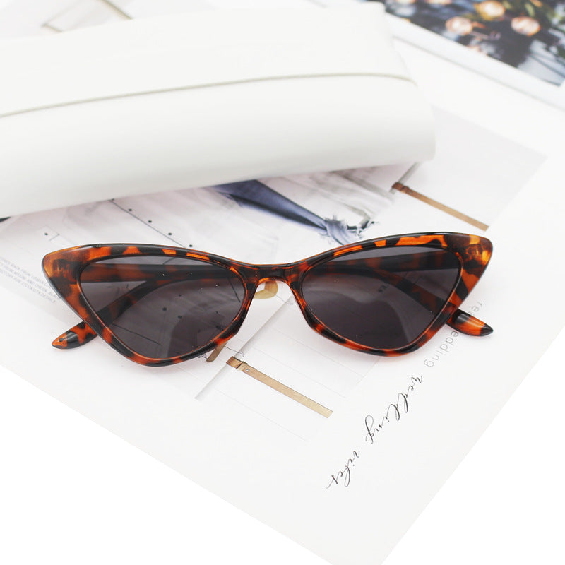 Women's Cat-Eye Sunglasses with Carefully Designed Frame Kalsten