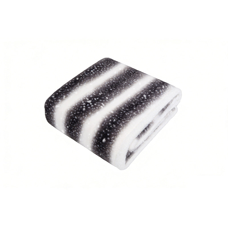 Women Cozy Dog Blanket with Soft Fleece and Modern Design Kalsten