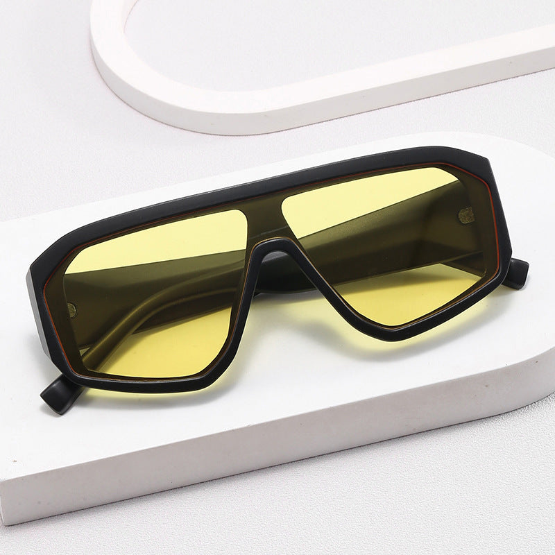Women Fashionable Oversized Sunglasses in Futuristic Design Kalsten