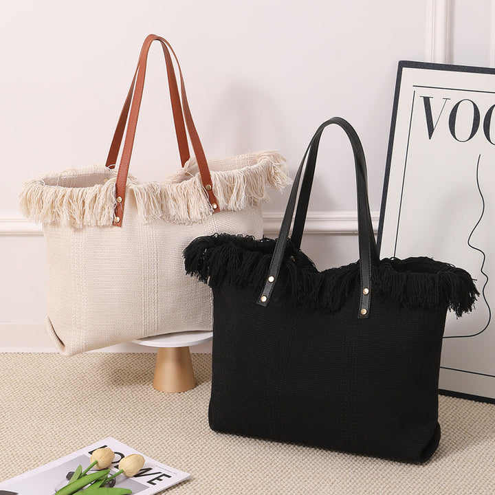Beach bag with eye-catching fringe edge Kalsten