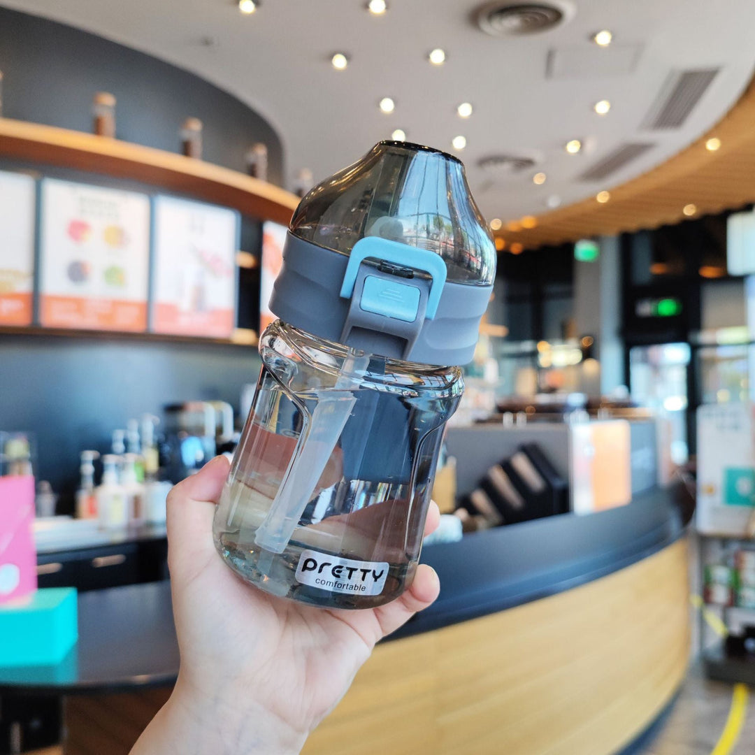 Women's ergonomic drinking bottle with secure screw cap Kalsten