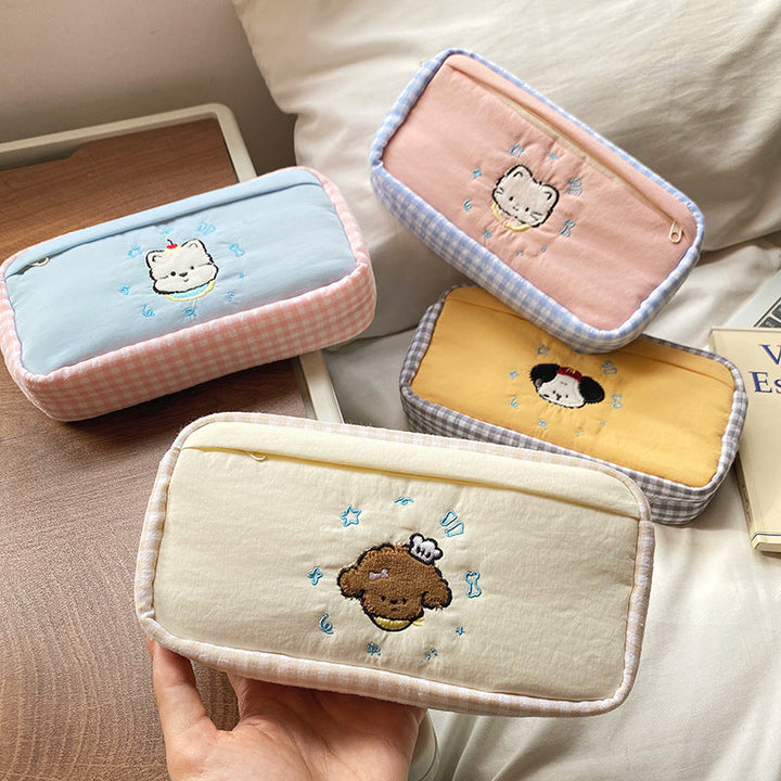 Handmade cosmetic bag with playful cat design Kalsten