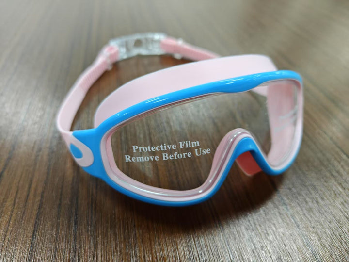 Swimming mask with adjustable comfort and clear field of vision Kalsten