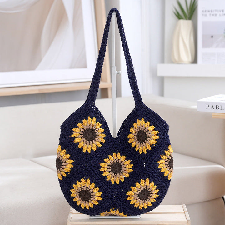 Crochet shopper with floral patterns Kalsten
