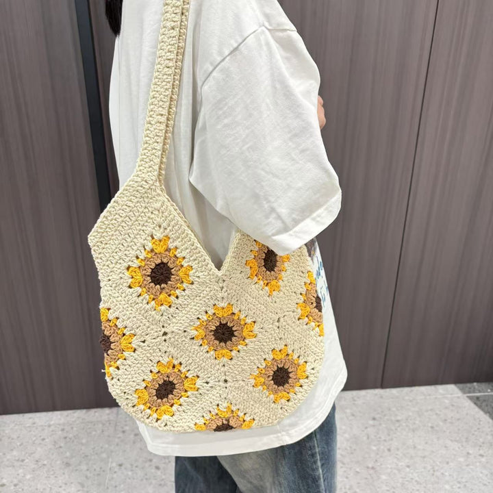 Hand-knotted shoulder bag with sunflower motif Kalsten