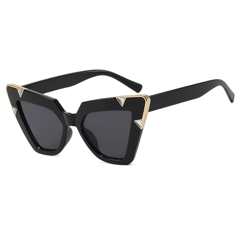 Women's Cat-Eye Sunglasses with Luxurious Design and Protective UV Filter Kalsten